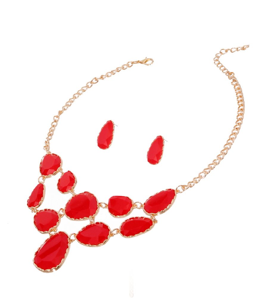 Red Short Necklace Irregular Resin Teardrop inset